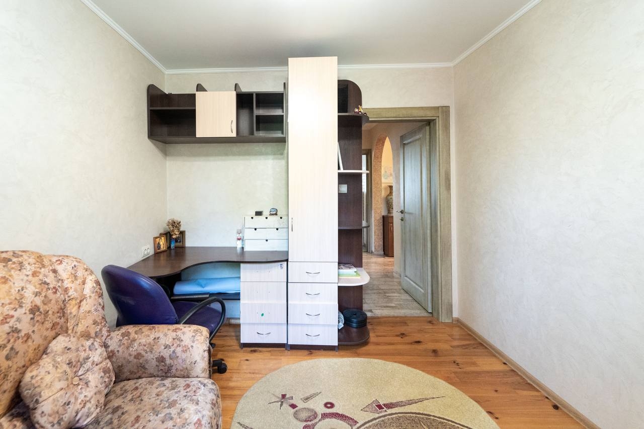 продажа многокомнатной квартиры номер A-174475 в Малиновском районе, фото номер 39